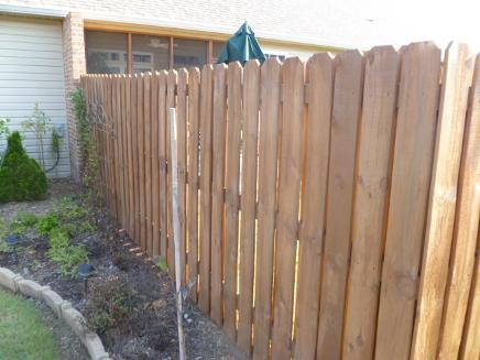 Fence Oil Staining 